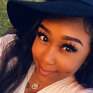 Meet your Posher, Mel mel